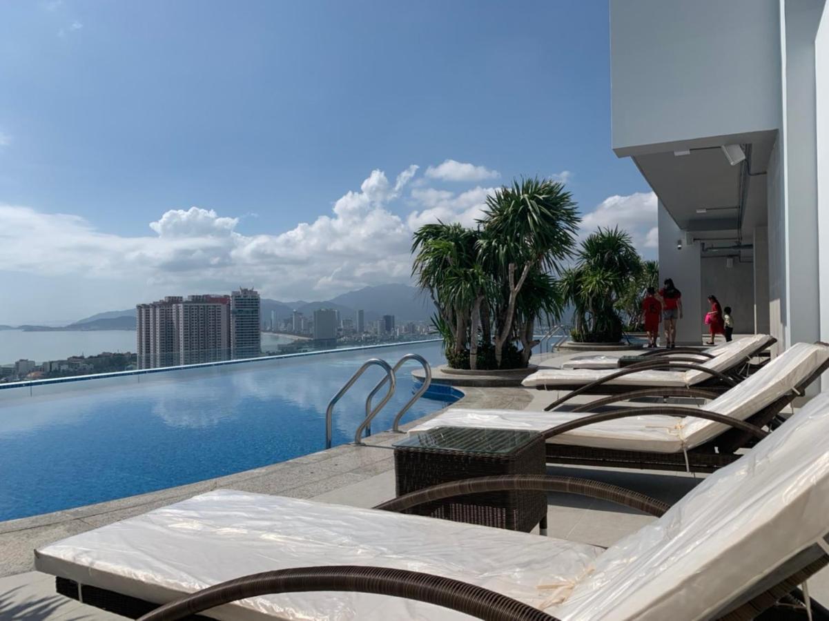 Апартаменти Scenia Bay Oceanfront By Housing Нячанг Екстер'єр фото