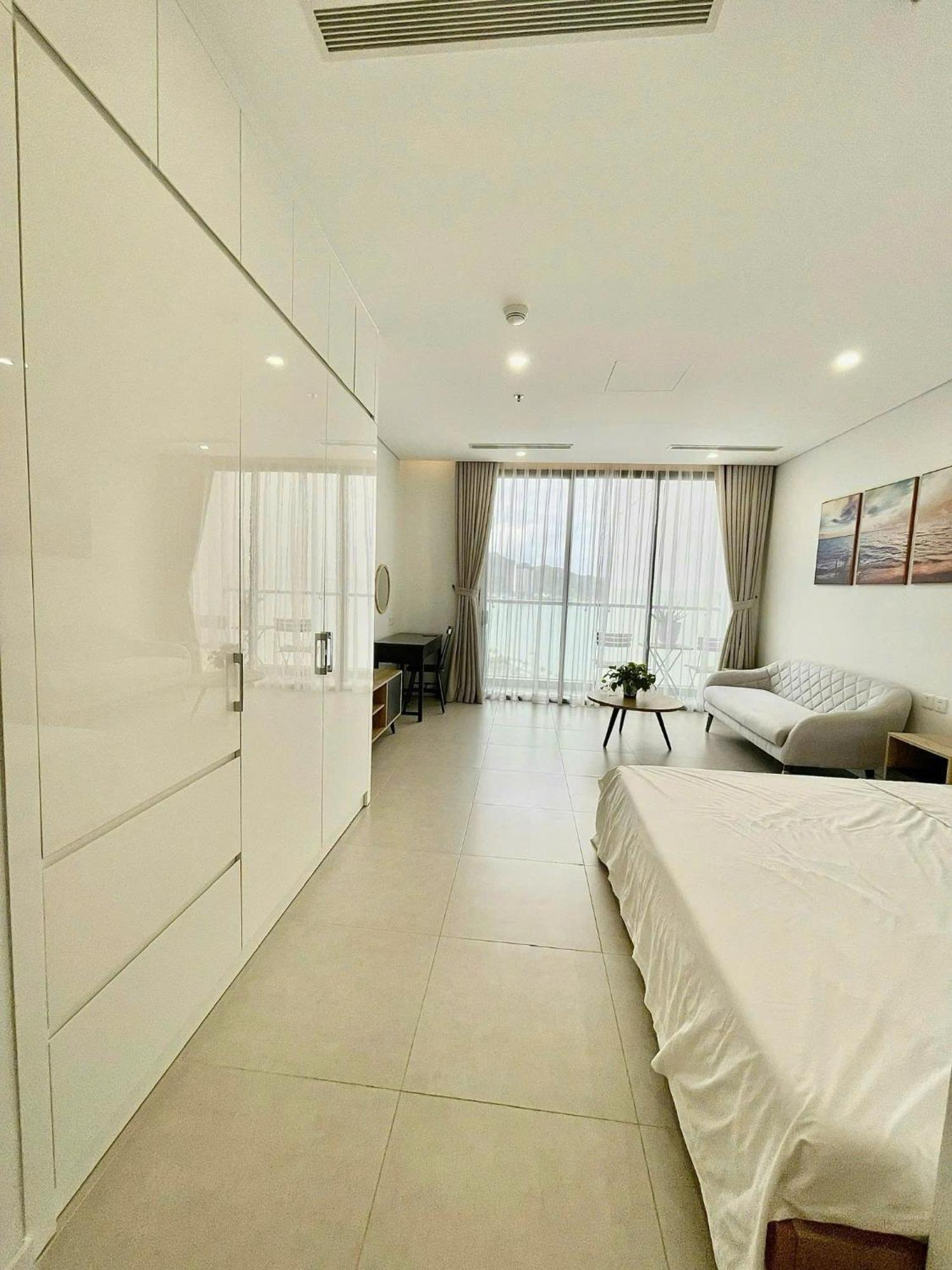 Апартаменти Scenia Bay Oceanfront By Housing Нячанг Екстер'єр фото